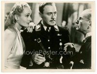 6c763 TO BE OR NOT TO BE 7.25x9.5 still '46 image of Carole Lombard w/ Jack Benny and another man!