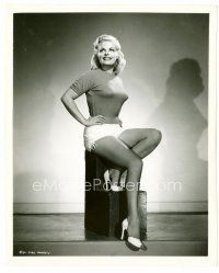 6r148 CLEO MOORE 8x10 still '50s wonderful full-length super sexy image sitting on boxes!
