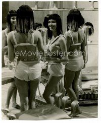 6r149 CLEOPATRA candid 7.75x9.75 still '63 image of sexy slaves & handmaidens in costume backstage!