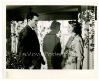 6r255 GENTLEMAN'S AGREEMENT 8x10 still '47 Gregory Peck & Dorothy McGuire in front of door!