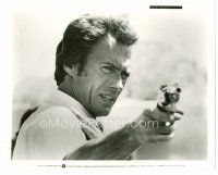 6r417 GAUNTLET 8x10 still '73 great image of Clint Eastwood with gun!