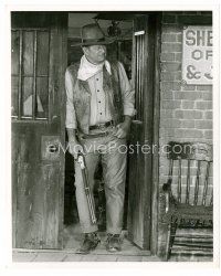 6r554 RIO LOBO 8x10 still '71 full-length cowboy John Wayne with rifle, directed by Howard Hawks!