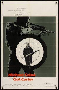 6y334 GET CARTER 1sh '71 great image of Michael Caine holding gun in assassin's scope!