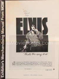 7a418 ELVIS: THAT'S THE WAY IT IS pressbook '70 great image of Presley singing on stage!
