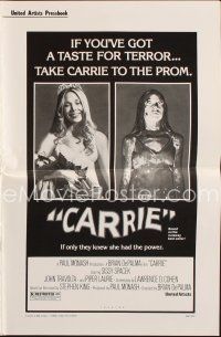 7d402 CARRIE pressbook '76 Stephen King, Sissy Spacek before and after her bloodbath at the prom!