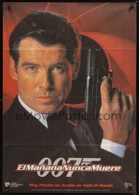 7e267 TOMORROW NEVER DIES Argentinean '97 super close image of Pierce Brosnan as James Bond 007!