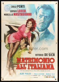 7e393 MARRIAGE ITALIAN STYLE Italian 1p '64 de Sica, art of sexy Loren & Mastroianni by Crovato!