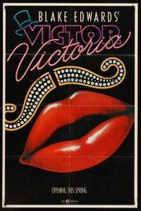 7g933 VICTOR VICTORIA teaser 1sh '82 Julie Andrews, Blake Edwards, cool lips & mustache art!