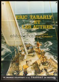 7k390 ERIC TABARLY ET LES AUTRES French 1p '77 cool image of man on sailboat at sea!