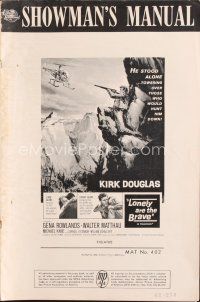 7m418 LONELY ARE THE BRAVE pressbook '62 Kirk Douglas classic, who was strong enough to tame him?