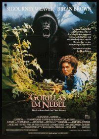 7s167 GORILLAS IN THE MIST German '88 Sigourney Weaver as Dian Fossey, in the jungle w/apes!