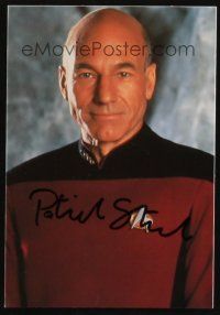 7t435 PATRICK STEWART signed postcard '90s as Captain Picard from Star Trek: The Next Generation!
