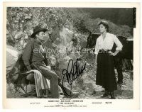 7t324 JOAN COLLINS signed 8x10 still '58 close up with Gregory Peck from The Bravados!
