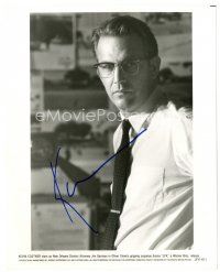 7t333 KEVIN COSTNER signed 8x10 still '91 as Jim Garrison in Oliver Stone's JFK!