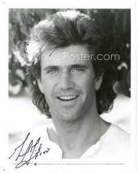 7t353 MEL GIBSON signed 8x10 still '87 head & shoulders close up from Lethal Weapon!