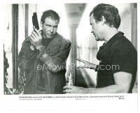 7w061 BLADE RUNNER candid 7.5x9.25 still '82 close up of Harrison Ford & director Ridley Scott!
