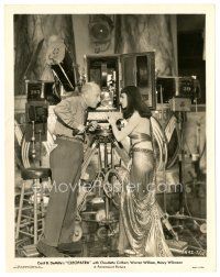 7w067 CLEOPATRA candid 8x10 still '34 director Cecil B. DeMille & Claudette Colbert by camera!