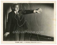 7w006 INVISIBLE MAN 8x10 still '33 incredible special effects scene of him about to choke a guy!
