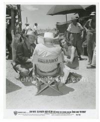 7w108 RIO BRAVO candid 8x10 still '59 John Wayne & Angie Dickinson talk to director Howard Hawks!