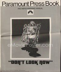 8b333 DON'T LOOK NOW pressbook '73 Julie Christie, Donald Sutherland, directed by Nicolas Roeg!