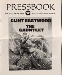 8b346 GAUNTLET pressbook '77 great art of Clint Eastwood & Sondra Locke by Frank Frazetta!
