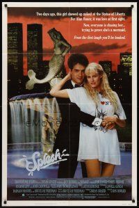 8c709 SPLASH 1sh '84 Tom Hanks loves mermaid Daryl Hannah in New York City under Twin Towers!