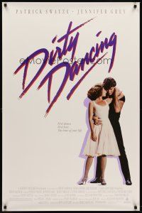 8e187 DIRTY DANCING 1sh '87 great romantic image of Patrick Swayze & Jennifer Grey dancing!
