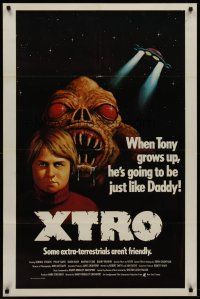 8e825 XTRO 1sh '83 some extra-terrestrials aren't friendly, he's the mean E.T.!