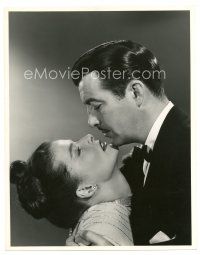 8g177 UNDERCURRENT deluxe 10.25x13 still '46 Robert Taylor about to kiss Katharine Hepburn!