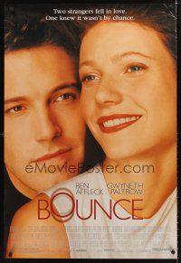 8h104 BOUNCE DS 1sh '00 different romantic close up of Ben Affleck & Gwyneth Paltrow!