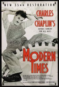 8h476 MODERN TIMES 1sh R90s great image of Charlie Chaplin & gears in background!