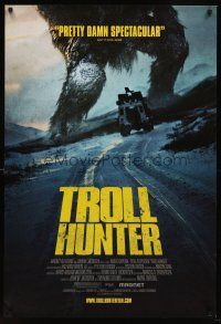 8h730 TROLL HUNTER 1sh '11 Andre Ovredal's Trolljegeren, wild image of monster!