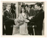 8j027 ALL THE FINE YOUNG CANNIBALS 8x10 still '60 George Hamilton pours Natalie Wood a drink!