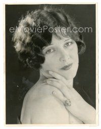 8j265 DOROTHY DUNBAR 6.5x8.5 news photo '20s wearing jeweled ring that belonged to a Marquis!