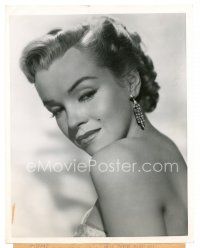 8j629 MARILYN MONROE 7x9 news photo '50 the Marines call her Miss Morale, from All About Eve!