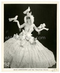 8j661 MISS LOREDANA 8x10 still '40s exotic Italian circus performer & her trained Venetian doves!