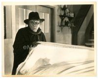 8j699 MYSTERY OF THE WAX MUSEUM 8x10 still '33 disfigured Atwill by body under sheet by Welbourne!