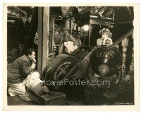 8j762 RAIN candid 8x10 still '32 director Lewis Milestone with Joan Crawford by giant camera!
