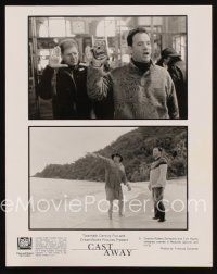 8k586 CAST AWAY presskit '00 Tom Hanks stranded alone on a desert island, Robert Zemeckis candid!