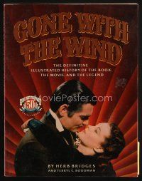 8m205 GONE WITH THE WIND: THE DEFINITIVE ILLUSTRATED HISTORY first edition softcover book '89 cool!