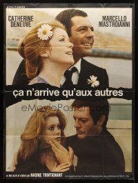 8p608 IT ONLY HAPPENS TO OTHERS French 1p '71 Marcello Mastroianni & sexy Catherine Deneuve!