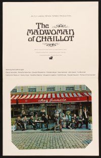 8p166 MADWOMAN OF CHAILLOT promo brochure '69 Kate Hepburn & other cast members sitting outside café