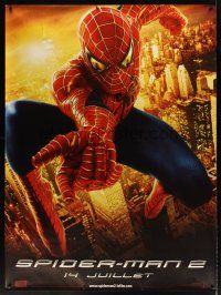 8r174 SPIDER-MAN 2 teaser DS French 1p '04 best c/u of Tobey Maguire in costume slinging web!