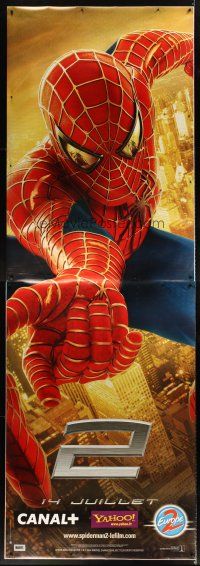 8r125 SPIDER-MAN 2 teaser DS French 2p '04 hube close-up of superhero Tobey Maguire over city!
