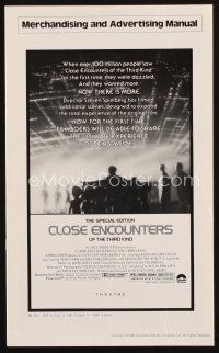 8s357 CLOSE ENCOUNTERS OF THE THIRD KIND S.E. pb '80 Steven Spielberg's classic with new scenes!