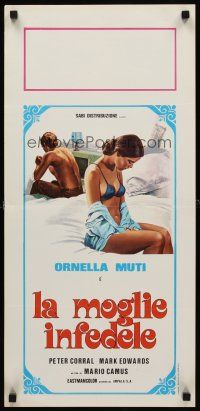 8w727 NEWLYWED Italian locandina '76 art of super sexy Ornella Muti on edge of bed!