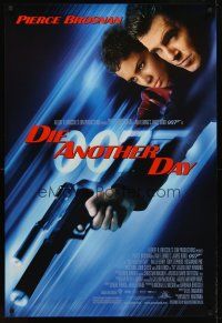 8z227 DIE ANOTHER DAY DS 1sh '02 Pierce Brosnan as James Bond & Halle Berry as Jinx!