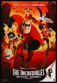 8z391 INCREDIBLES family style teaser DS 1sh '04 Disney/Pixar animated superhero family!