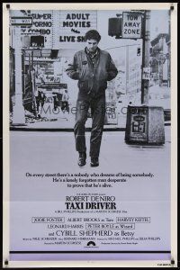 8z719 TAXI DRIVER int'l 1sh '76 classic c/u of Robert De Niro walking, Martin Scorsese!