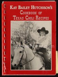 9e222 KAY BAILEY HUTCHISON COOKBOOK OF TEXAS CHILI RECIPES signed softcover book '96 by the author!
